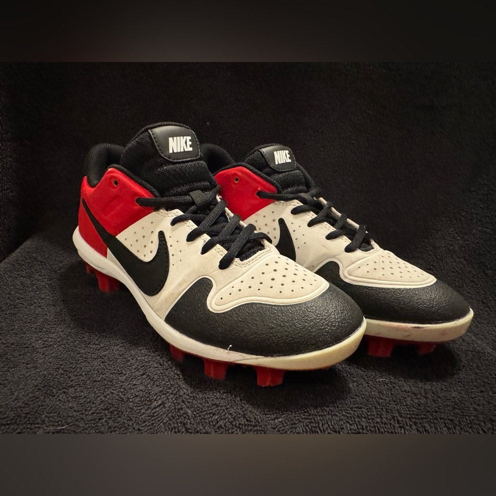 Size 6y Nike Alpha Huarache Varsity Low MCS White University Red AO7583-106